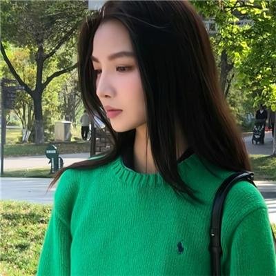 发明接吻的女孩